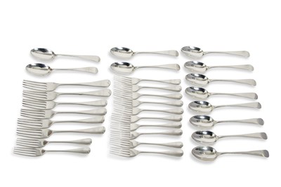 Lot 272 - Edwardian silver flat ware to include six...