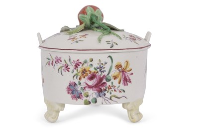 Lot 92 - An 18th Century Derby butter tub and cover...
