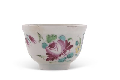 Lot 73 - A Bow porcelain miniature sucrier painted in...