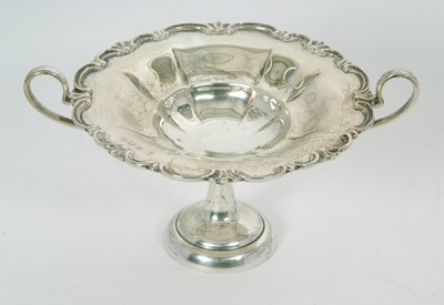 Lot 17 - A small Edwardian silver twin handle...