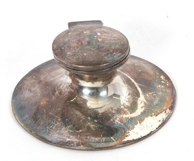Lot 97 - A George V silver capstan ink well of typical...