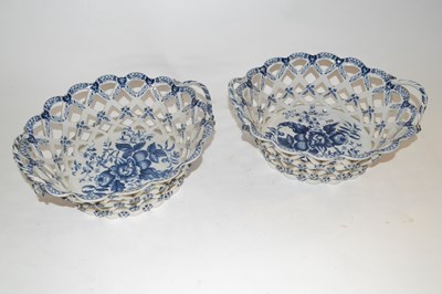 Lot 299 - A pair of late 19th Century Worcester style...