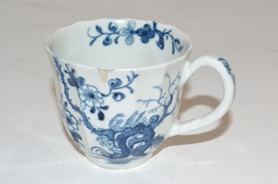 Lot 314 - An early Worcester porcelain cup of fluted...