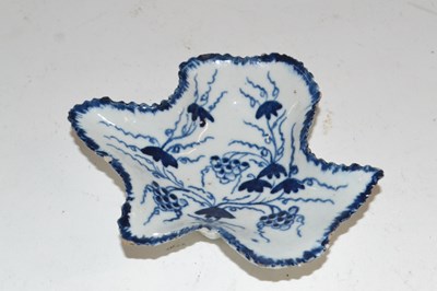 Lot 334 - An English porcelain pickle dish, probably Bow,...