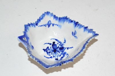 Lot 338 - An 18th Century Derby porcelain pickle dish