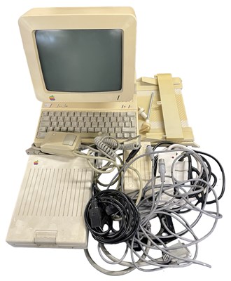 Lot 354 - A 1986 Apple IIc home computer system,...