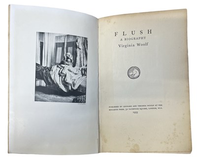 Lot 294 - VIRGINIA WOOLF: FLUSH - A BIOGRAPHY, London,...