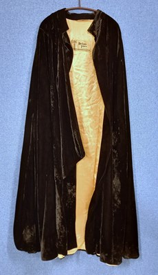 Lot 15 - A quantity of c.1920/30's lady's clothing, to...