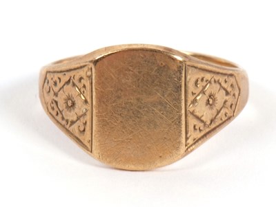 Lot 263 - A 9ct signet ring, the plain rectangular panel...