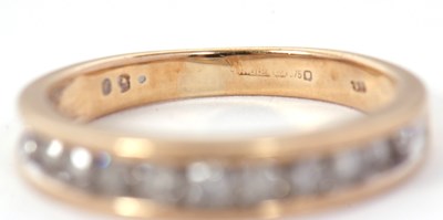 Lot 60 - A 9ct diamond ring, the upper half with...