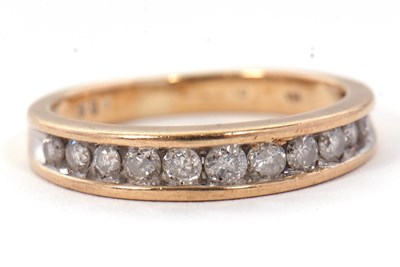 Lot 60 - A 9ct diamond ring, the upper half with...