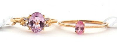Lot 83 - Two 9ct gemset rings: to include a 9ct kunzite...