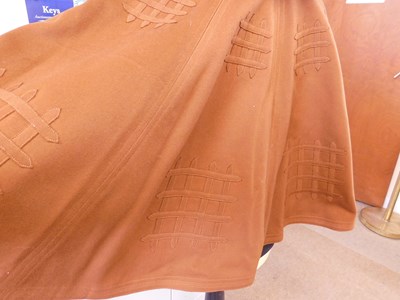 Lot 13 - An early 20th century lady's brown felt cape,...