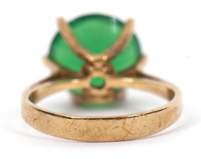 Lot 38 - A prasiolite ring, the round green prasiolite,...