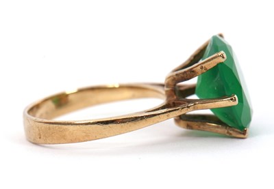 Lot 38 - A prasiolite ring, the round green prasiolite,...