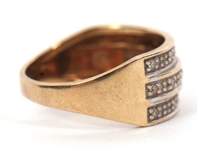 Lot 43 - A 9ct diamond ring, the upper half set with...