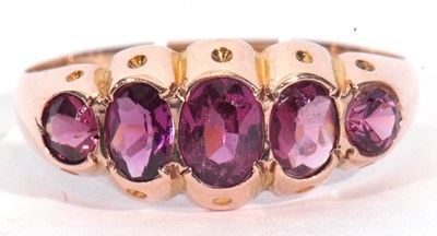 Lot 32 - Antique 9ct gold five pink stone ring set with...