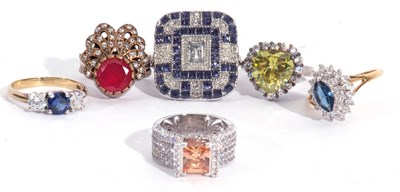 Lot 69 - Mixed Lot: four 925 stamped dress rings,...