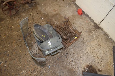 Lot 1122 - Mixed lot to include fire guard, coal scuttle etc