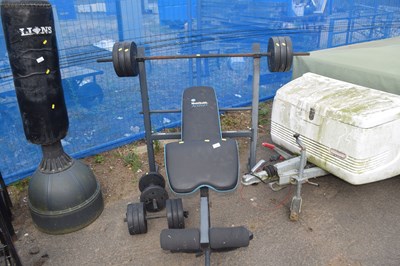 Lot 1141 - A Mens Health weights bench with weights