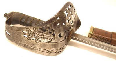 Lot 183 - Victorian VR 1897 pattern officers sword with...