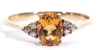 Lot 91 - Modern 9ct gold stamped paste set ring...