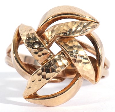 Lot 105 - Modern 9ct gold designer ring, a polished...