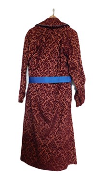 Lot 231 - A gentleman's dressing gown, in burgundy and...