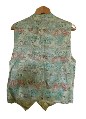 Lot 231 - A gentleman's dressing gown, in burgundy and...