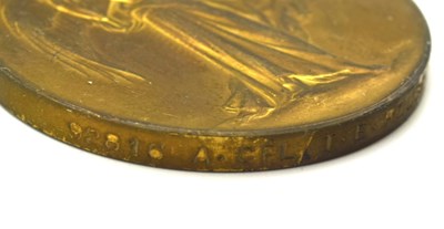Lot 33 - First World War British Medal Pair comprising...
