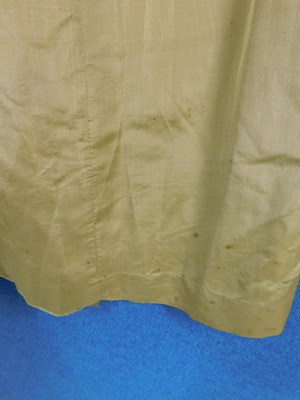 Lot 3 - A lady's early 20th Century pale yellow and...