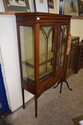 Lot 400 - Edwardian mahogany and inlaid china display...