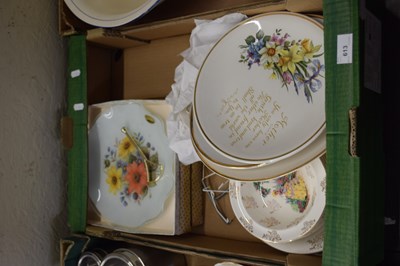 Lot 613 - Box of dinnerwares, decorative plates etc