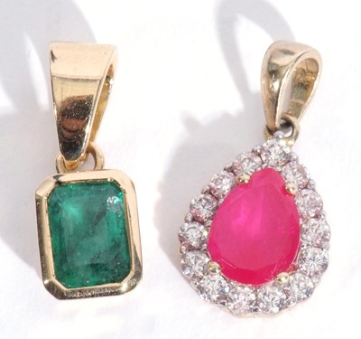 Lot 184 - Mixed Lot: modern emerald pendant of...