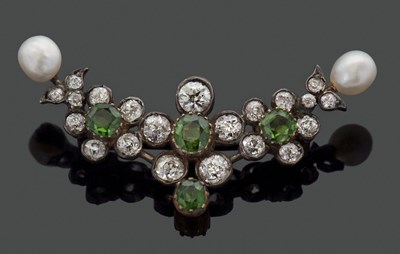 Lot 275 - An adapted diamond, green stone and 'pearl'...