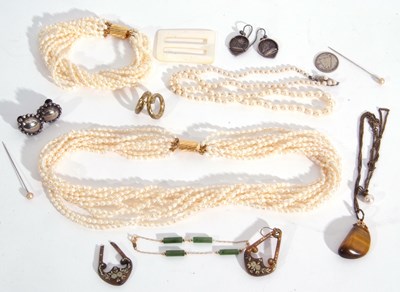 Lot 242 - Mixed Lot: three rows of simulated and...