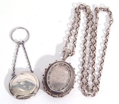 Lot 253 - Mixed Lot: Victorian large oval locket...