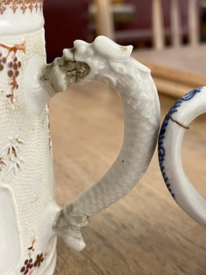 Lot 260 - Two 18th Century Chinese Export porcelain...