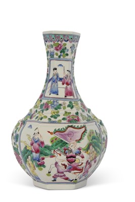 Lot 162 - Chinese Famille Rose/Vert Vase