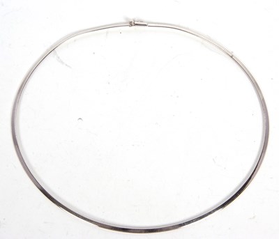Lot 92 - A 9ct white gold necklace, stamped 375 with...