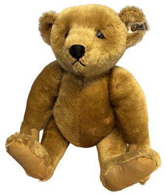 Lot 279 - A 1984 Steiff Mohair Cinnamon Humpback Bear,...