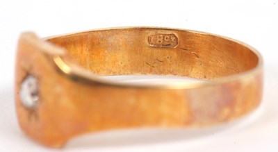 Lot 15 - A single stone diamond ring, set with an old...