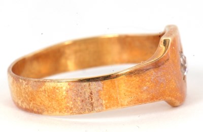 Lot 15 - A single stone diamond ring, set with an old...