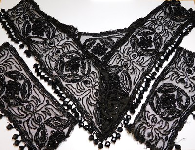Lot 149 - A quantity of beaded accessories / adornments,...