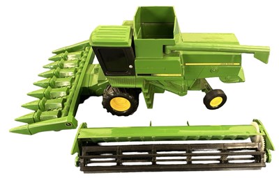 Lot 125 - An ERTL 1:32 scale John Deere  Titan II...
