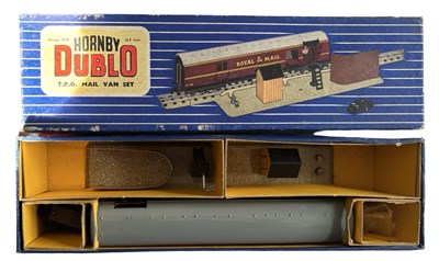 Lot 36 - A boxed Hornby Dublo 00 gauge TPO Mail Van Set...