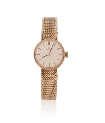 Lot 253 - A 9ct gold lady's Omega wristwatch stamped 375...