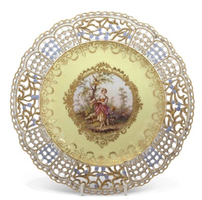 Lot 35 - A Meissen plate, the centre with yellow ground,...