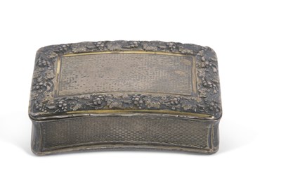Lot 233 - A George III silver-gilt snuff box of slight...