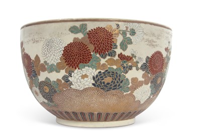 Lot 95 - A large Satsuma jardiniere late 19th Century,...